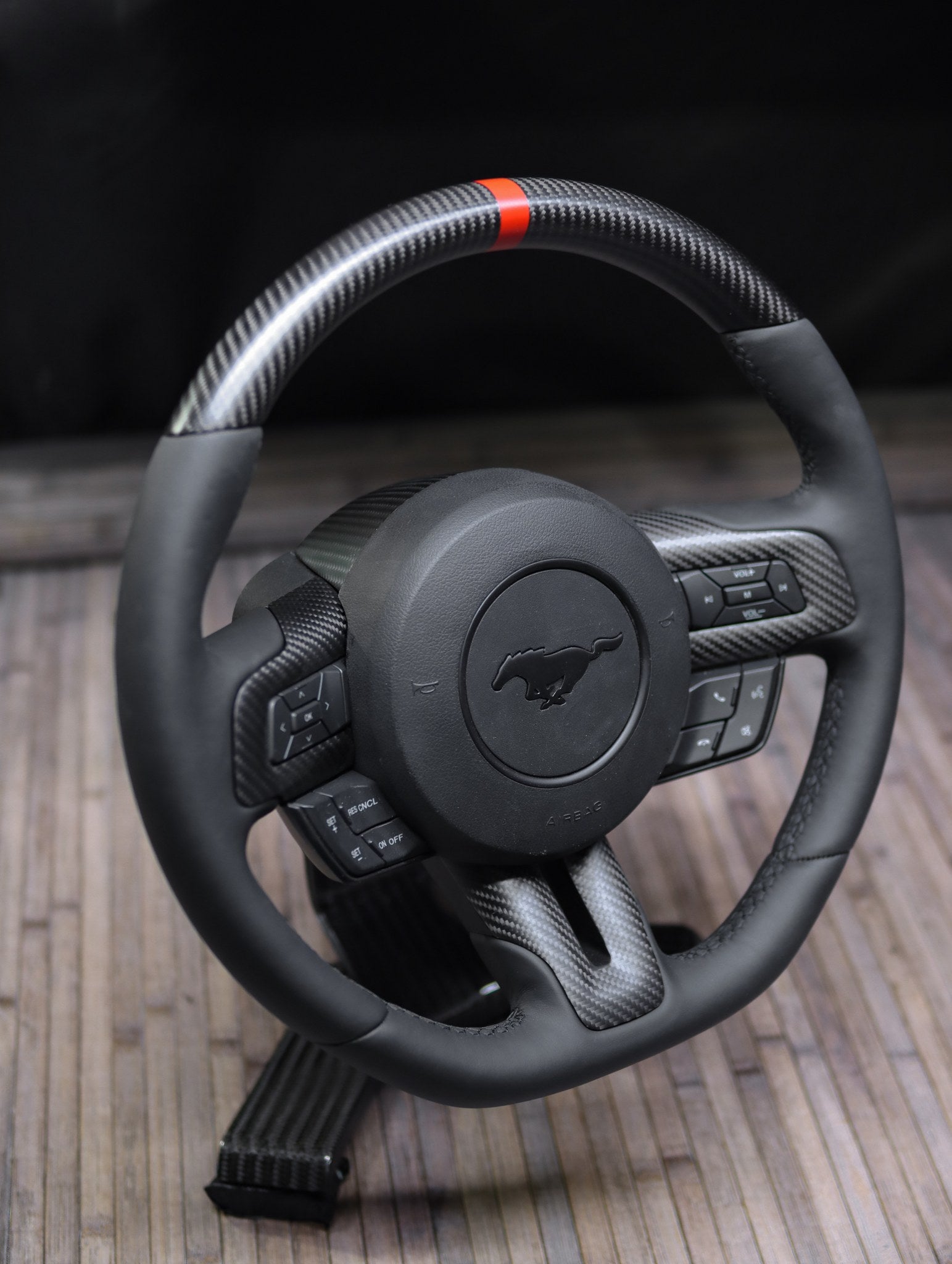 Volant, volant chauffant en fibre de carbone, accessoire modifié de voiture  de volant de course à LED pour EcoBoost GT Shelby GT350/GT350R 2018
